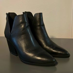 Steve Madden Black Leather Bootie